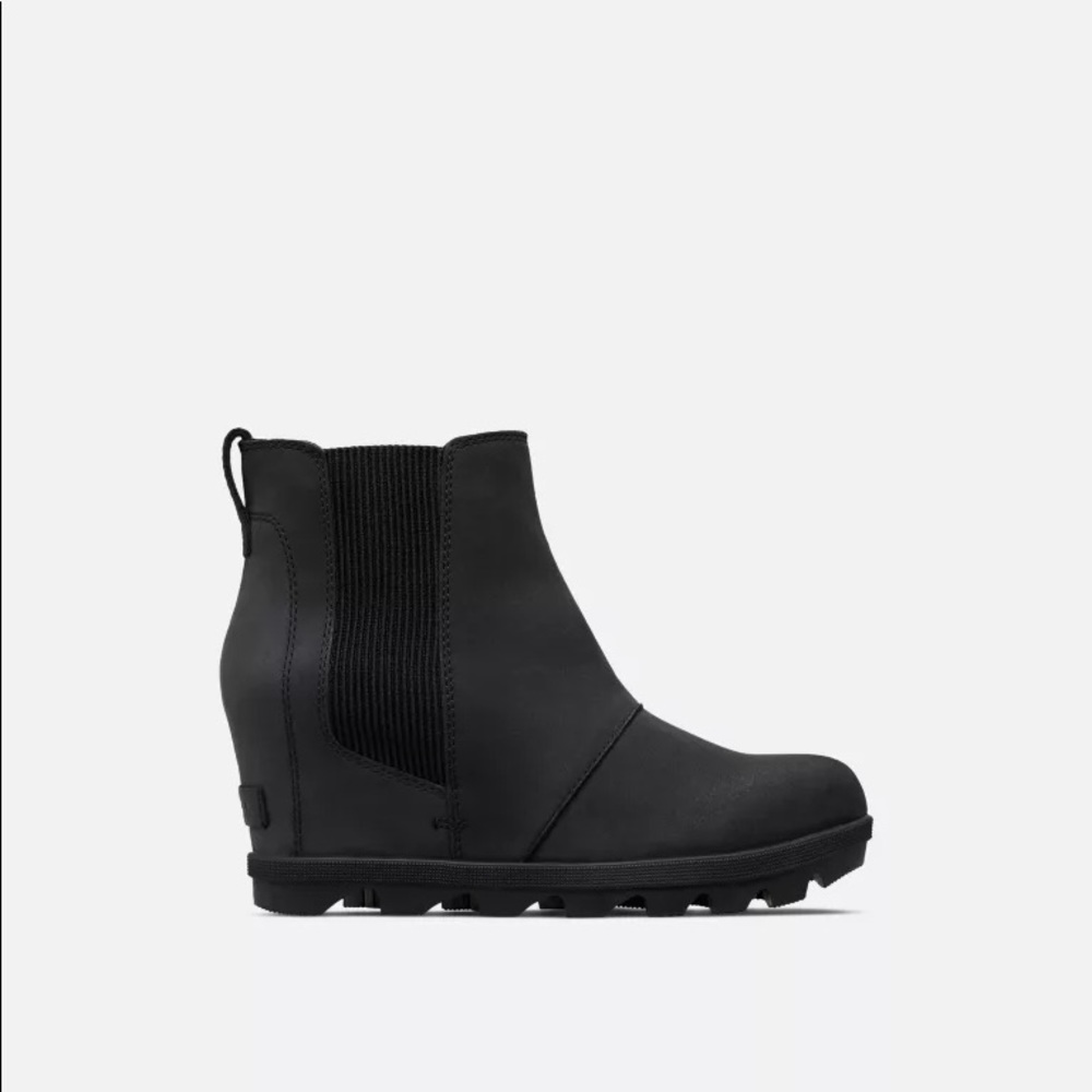 Women’s Joan of Arctic Wedge II Chelsea Bootie